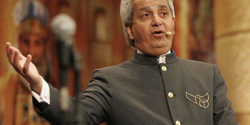 Benni-Hinn-v-Kieve-rasskazal-o-semi-pomazanijah