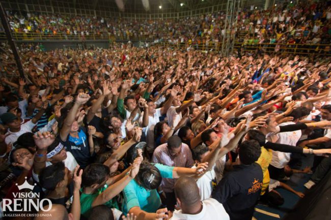 Za-2014-god-cherez-Evangelie-izmenjaet-pokajalos-6-mln-hristian